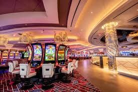 Pengguna menggunakan aplikasi mobile win138 untuk mengakses hiburan sports dan casino secara mudah